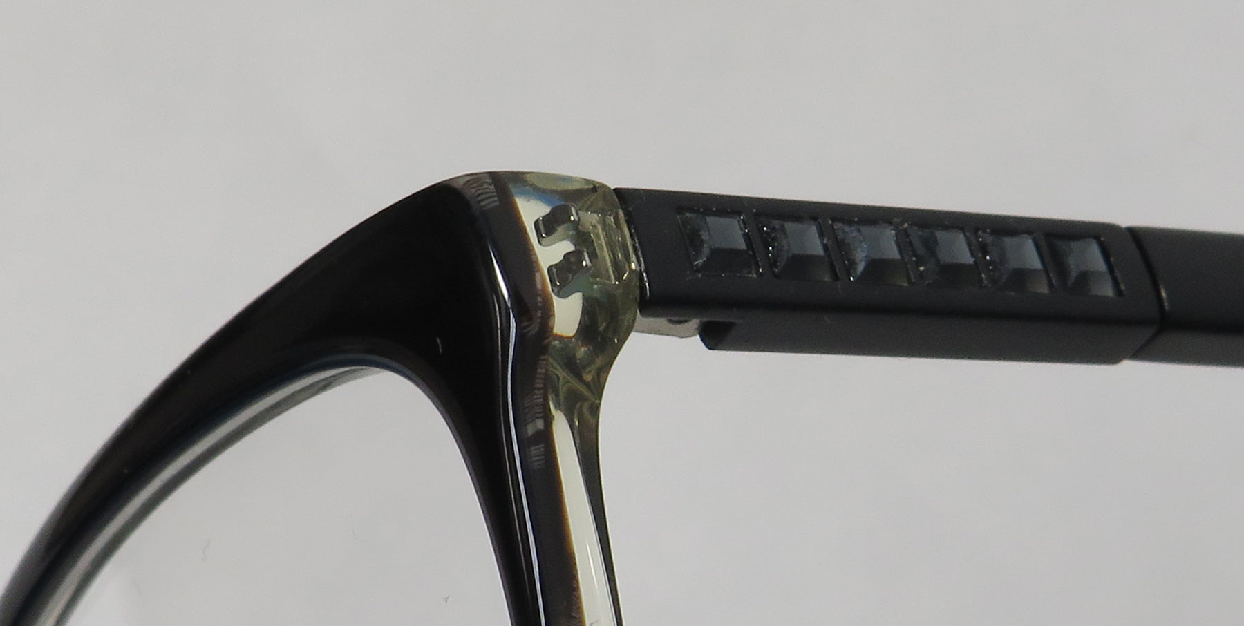 Vera Wang Luxe Zixi Eyeglasses