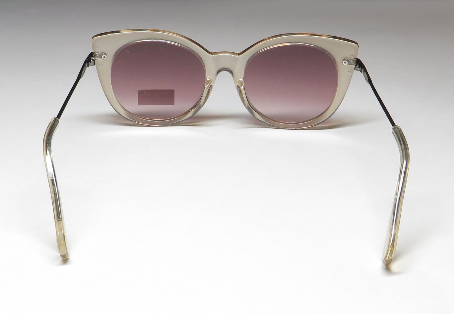 BCBG Bcbgeneration 1028 Sunglasses