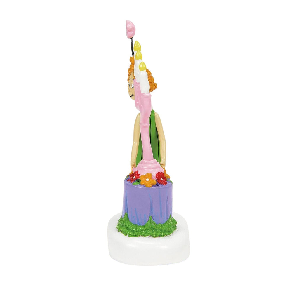 Auntie Who Sets A Centerpiece